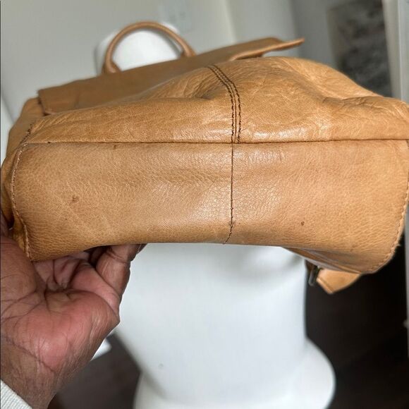 AMERICAN LEATHER CO. Genuine Leather Liberty Backpack Cafe Latte main image 4